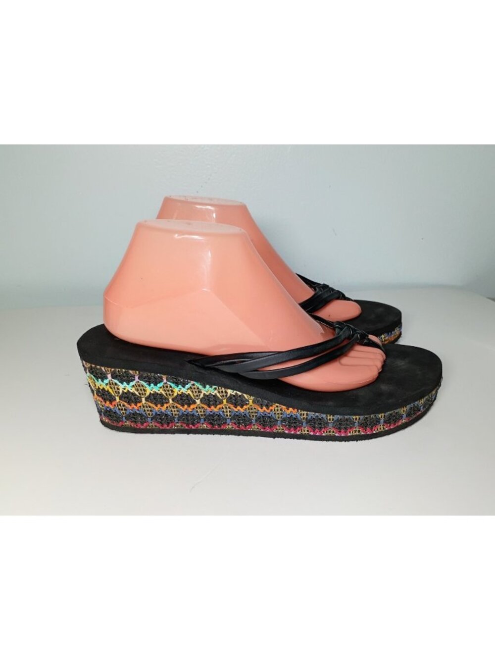 Juicy Couture Rainbow Weave Wedge Sandals Thongs 9.5 Resort Casual